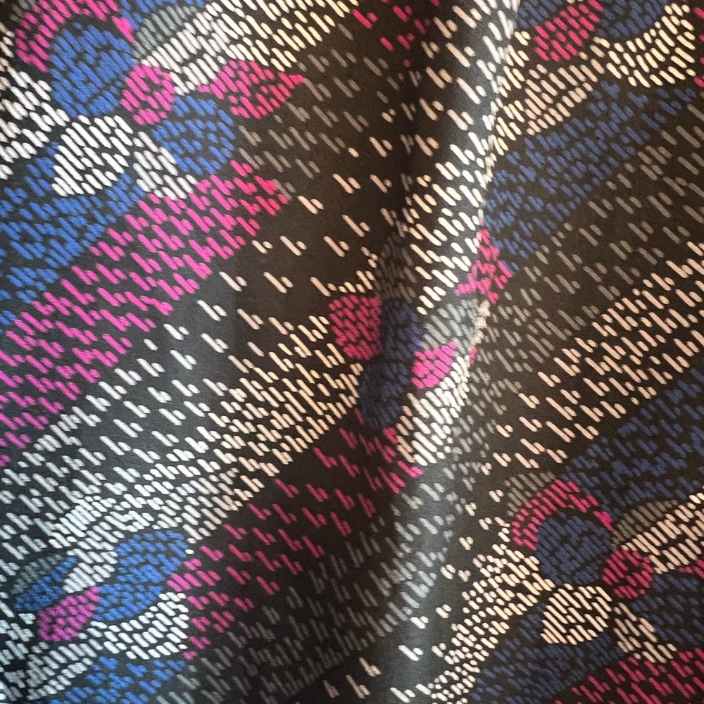Vintage TanJay secretary  Patterned Blouse with Tie Neck 1980s M - Picture 7 of 9